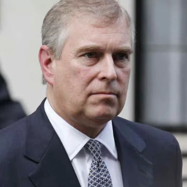 El príncipe Andrés renunció a sus títulos reales tras nuevas revelaciones del caso Epstein El príncipe Andrés renunció a sus títulos reales tras nuevas revelaciones del caso Epstein