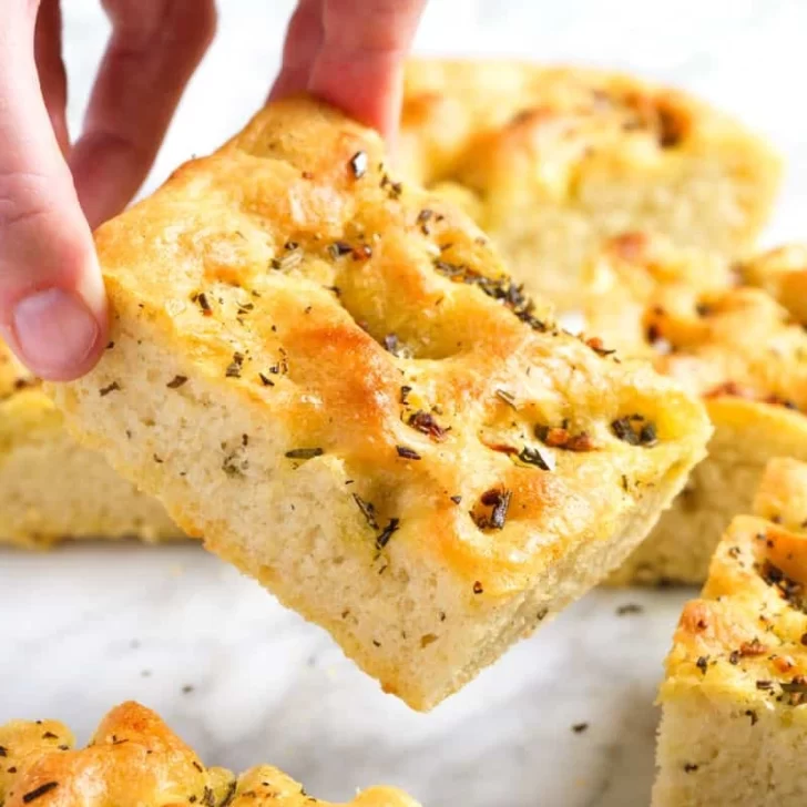 Focaccia lista en minutos: la receta del pan que es tendencia
