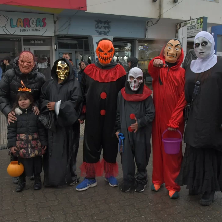 Halloween en Río Gallegos: el terror se apoderó de las calles