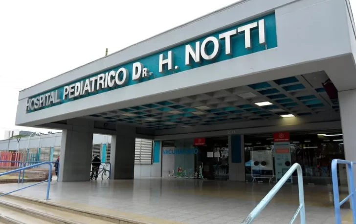 Horror: nena de 2 años perdió el brazo derecho tras meterlo en un secarropas