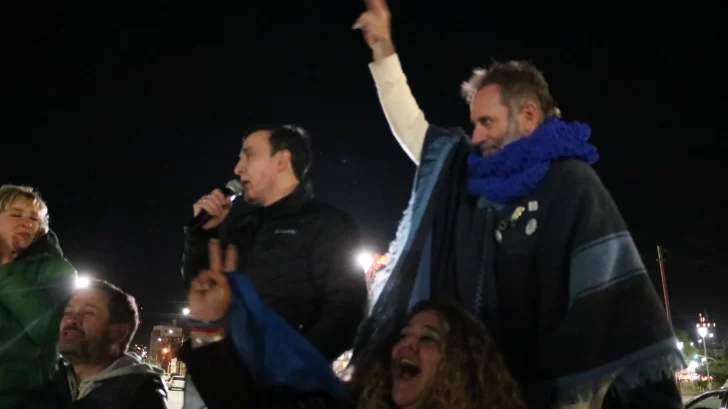  Molina con el intendente Pablo Grasso. (Foto: Tamara Moreno/La Opinión Austral).