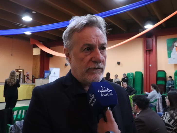  Claudio Vázquez: hablando con La Opinión Austral. (Foto: Juan Palacios/La Opinión Austral).