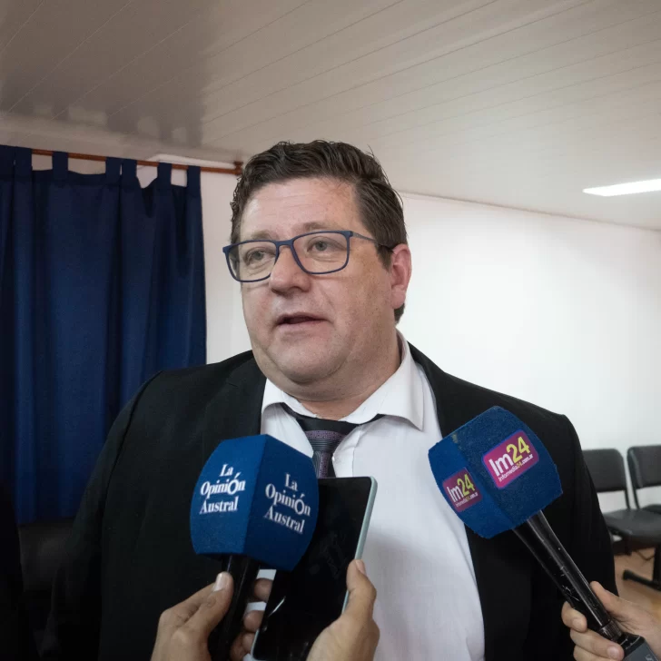 “Vienen de papelón en papelón”, la crítica de Pedro Luxen tras la jura de los nuevos vocales del Tribunal Superior de Justicia “Vienen de papelón en papelón”, la crítica de Pedro Luxen tras la jura de los nuevos vocales del Tribunal Superior de Justicia