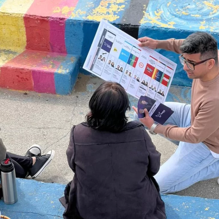 Jairo Guzmán conversó con los vecinos en Caleta Olivia