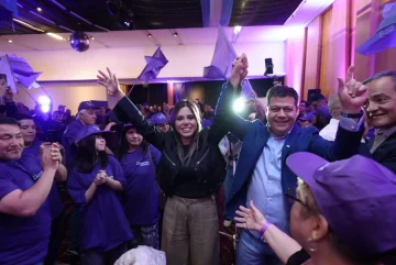 La Libertad Avanza cerró su campaña en Comodoro Rivadavia con críticas al kirchnerismo La Libertad Avanza cerró su campaña en Comodoro Rivadavia con críticas al kirchnerismo