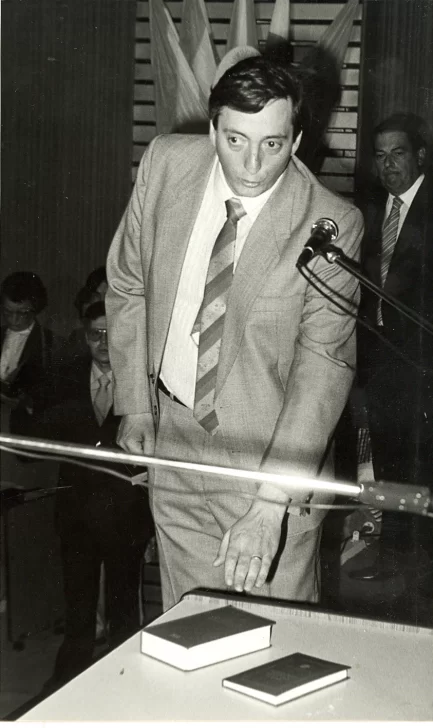 NESTOR-KIRCHNER-INTENDENTE-433x728 NESTOR-KIRCHNER-INTENDENTE-433x728