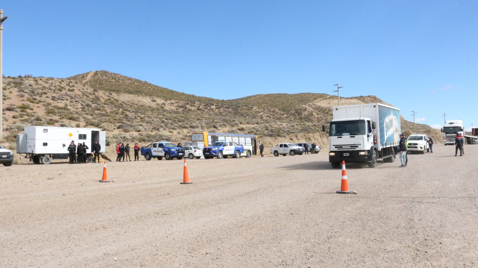  En los primeros controles enmarcados en la ley 90/10 registraron el ingreso de 1.156 trabajadores para desempeñarse en distintas empresas mineras sin acreditar residencia provincial. Foto: Tamara Moreno/La Opinión Austral