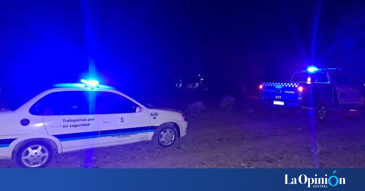 La Policía intervino en una pelea multitudinaria entre jóvenes frente el municipio de Los Antiguos