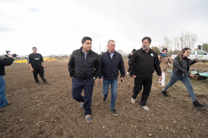 “Este gobierno está presente”: Claudio Vidal encabezó recorrida de obras en Río Gallegos