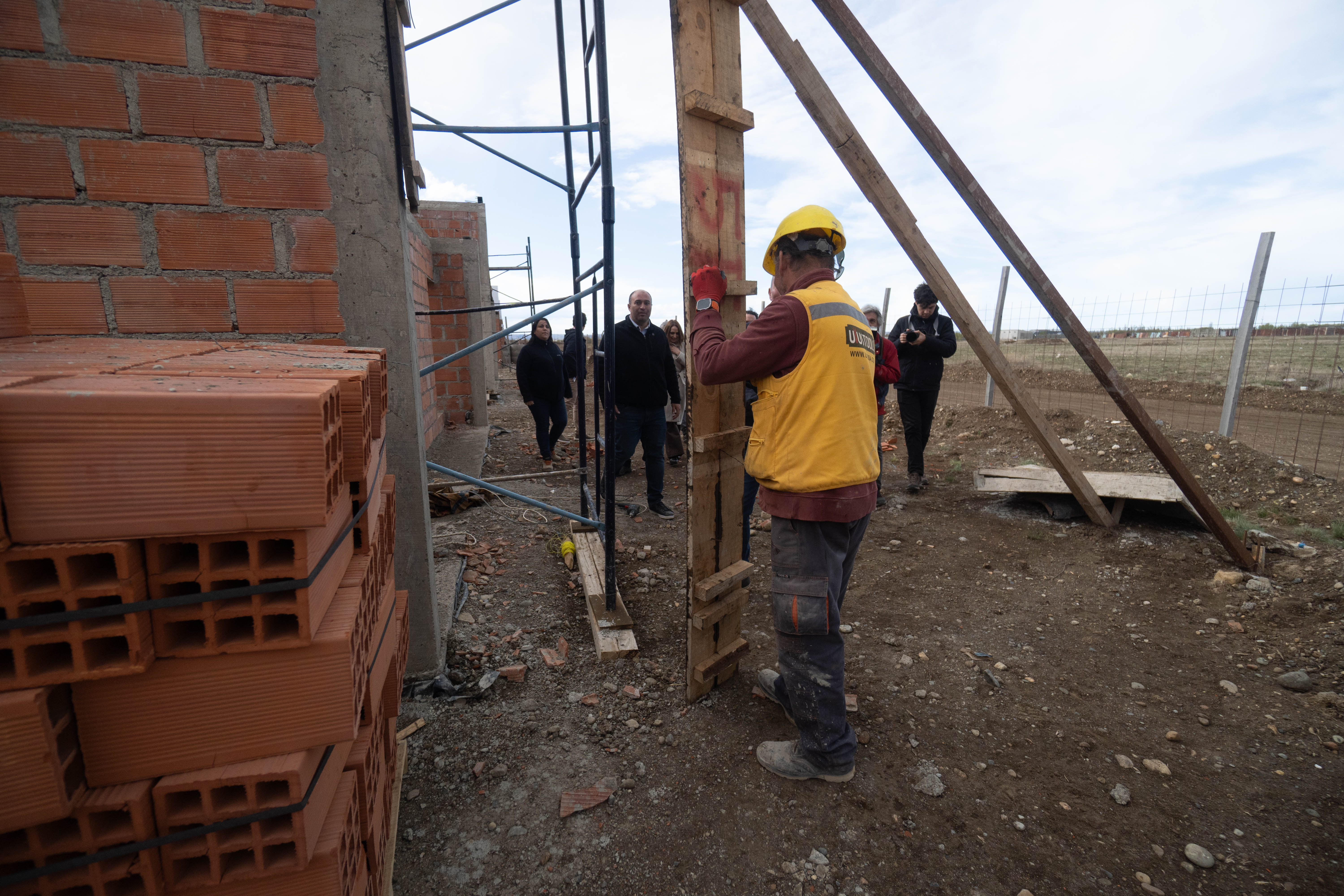  Importante avance de las obras tras el receso invernal. (FOTO: LEANDRO FRANCO/ LA OPINIÓN AUSTRAL).