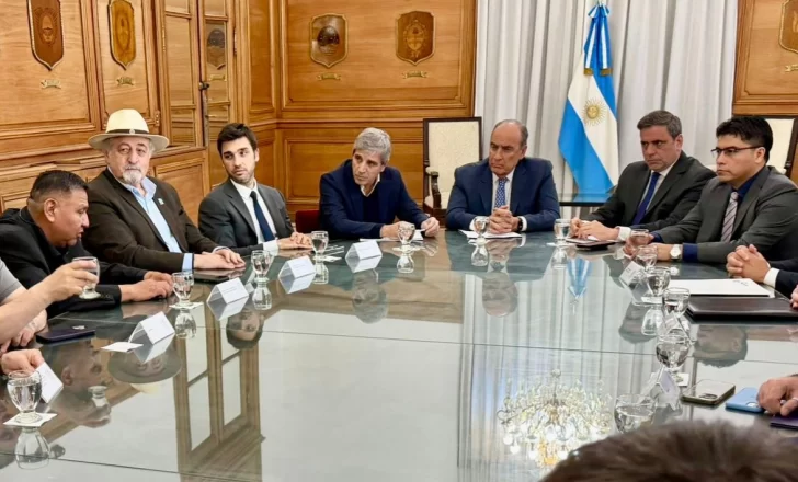  Milei destacó la reunión con gobernadores y valoró acuerdo sobre déficit cero.