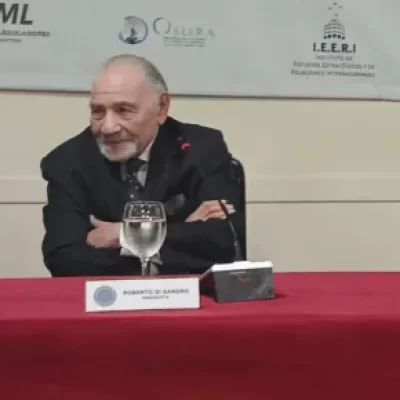 Emotivo homenaje a Roberto Di Sandro: “El periodismo sigue vivo”