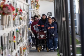 Sentido último adiós a la docente, gremialista y militante radical Rita Villegas Sentido último adiós a la docente, gremialista y militante radical Rita Villegas