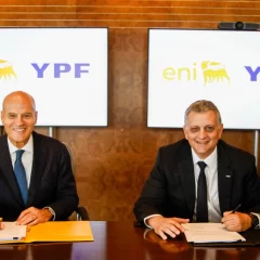 Vaca Muerta: YPF y Eni avanzan en “el mayor proyecto de inversión en la historia de Argentina”