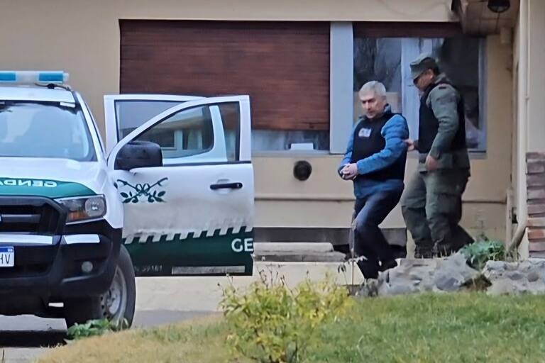  Junio de 2025. El traslado de su casa en Calafate a la cárcel federal en Río Gallegos. FOTO: MARCELO DEL BUONO