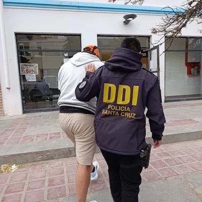 Detuvieron al último integrante de la banda que robaba cobre en la zona norte de Santa Cruz Detuvieron al último integrante de la banda que robaba cobre en la zona norte de Santa Cruz