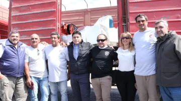 En Ramón Santos, Claudio Vidal acompañó la llegada de maquinaria “esencial” para Santa Cruz En Ramón Santos, Claudio Vidal acompañó la llegada de maquinaria “esencial” para Santa Cruz