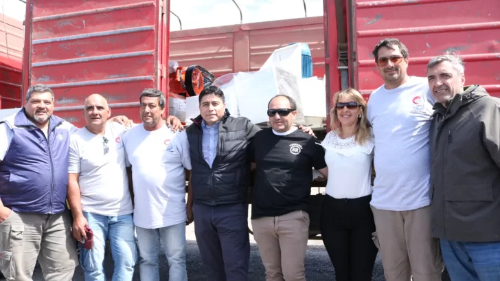 En Ramón Santos, Claudio Vidal acompañó la llegada de maquinaria “esencial” para Santa Cruz