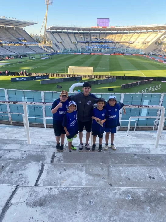  Los chicos de Unión asistieron al partido Talleres-River.