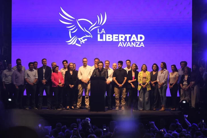 Cierre de campaña en Rosario: Milei aseguró que “a partir del domingo va a cambiar en serio la Argentina”