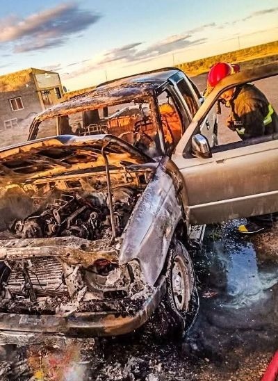  El estado en el que quedó la camioneta. FOTO: POLICÍA SANTA CRUZ