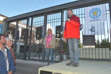 Juan Carlos Molina en el acto por la muerte de Néstor Kirchner: “En estas elecciones se vio el fruto de su siembra” Juan Carlos Molina en el acto por la muerte de Néstor Kirchner: “En estas elecciones se vio el fruto de su siembra”