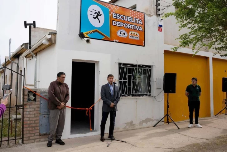 FOMICRUZ participó del Primer Foro de Mujeres Mineras en Puerto San Julián