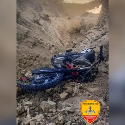Motociclista se accidentó en el Cañadón Misioneros y fue auxiliado por bomberos