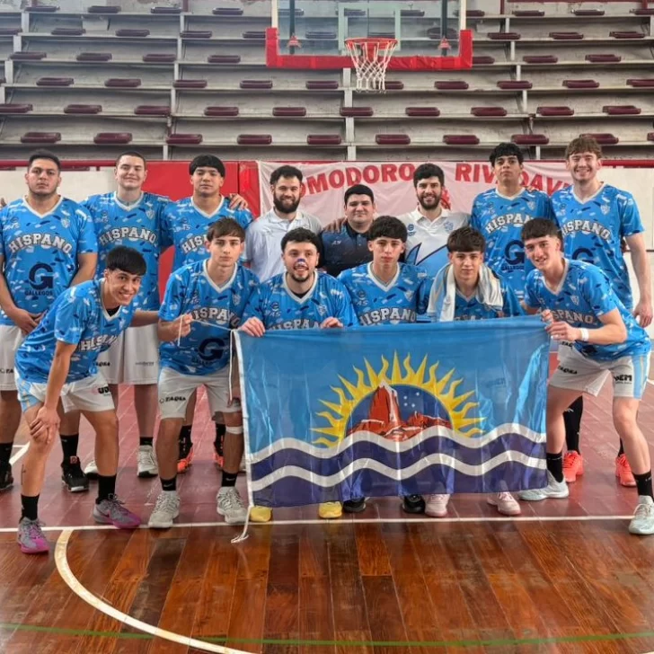 Hispano Americano juega por primera vez con Ferrocarril Patagónico