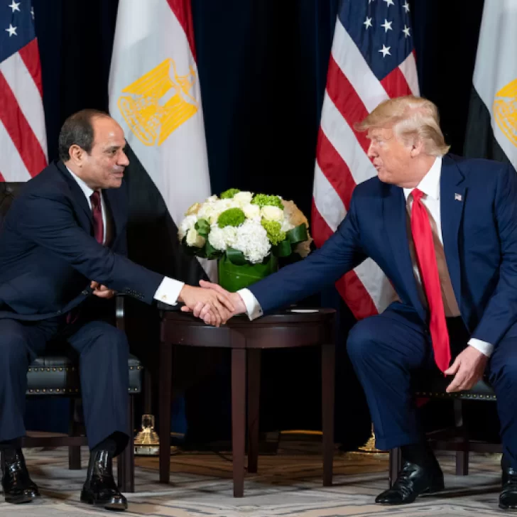 Liberación de rehenes en Gaza: Trump y una veintena de líderes mundiales se reúnen en Egipto para supervisar el alto el fuego