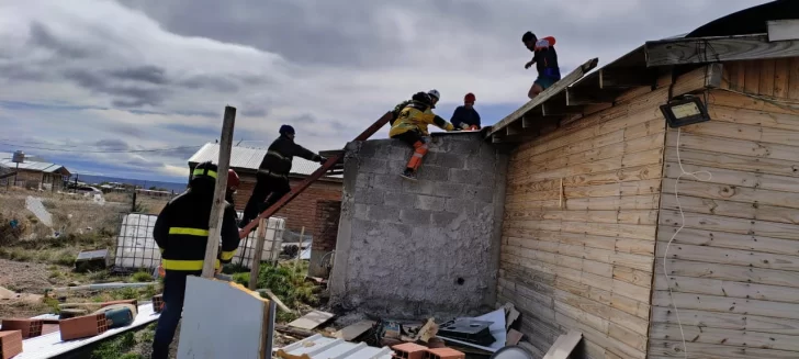  Durante el mediodía y primeras horas de la tarde de este jueves las ráfagas alcanzaron los 90 km/h.