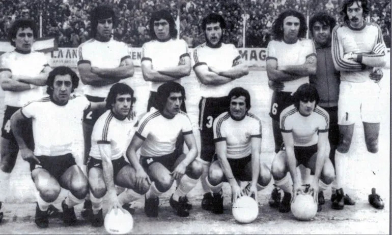  El equipo de Huracán de Comodoro que jugó en Primera en los ’70.