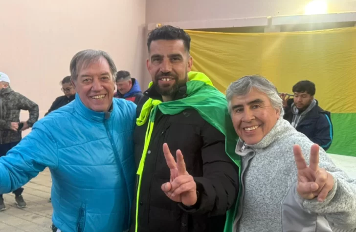  FOTO: VOCES Y APUNTES