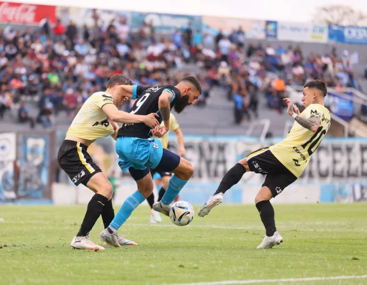 Escándalo y suspensión en Jujuy: Comesaña denunció amenazas y se frenó la ida ante Deportivo Madryn