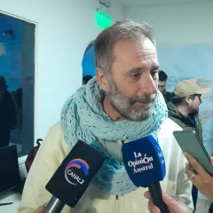 La emoción de Juan Carlos Molina tras imponerse en las elecciones 2025: “No ganó la mentira, ganó la gente”