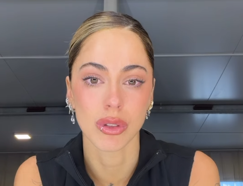 Entre lagrimas, Tini Stoessel anunció la suspensión de su show en Tecnópolis por mal tiempo