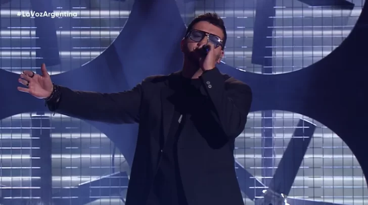 Lucho González se lució con un tema de Ricky Martin, pero quedó eliminado en cuartos de final de La Voz Argentina 