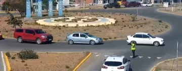 El último adiós a Nahuel Marcial: una multitud acompañó el cortejo del joven asesinado en Caleta Olivia El último adiós a Nahuel Marcial: una multitud acompañó el cortejo del joven asesinado en Caleta Olivia