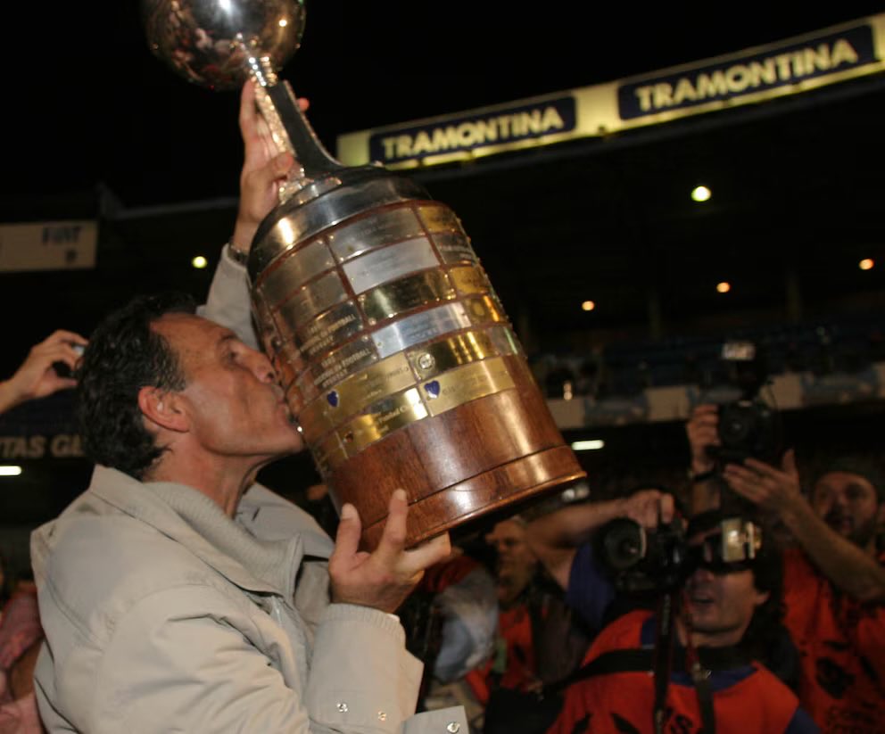  Russo y la Libertadores que ganó con Boca, la cumbre de su carrera como DT. (Fotobaires)