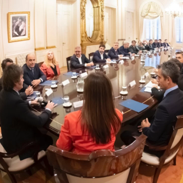 Milei recibirá a gobernadores en Casa Rosada tras su triunfo electoral Milei recibirá a gobernadores en Casa Rosada tras su triunfo electoral