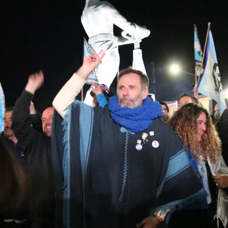 Con el 99,54 % de mesas escrutadas, en Santa Cruz ganó Fuerza Santacruceña, segundo La Libertad Avanza y tercero Por Santa Cruz Con el 99,54 % de mesas escrutadas, en Santa Cruz ganó Fuerza Santacruceña, segundo La Libertad Avanza y tercero Por Santa Cruz