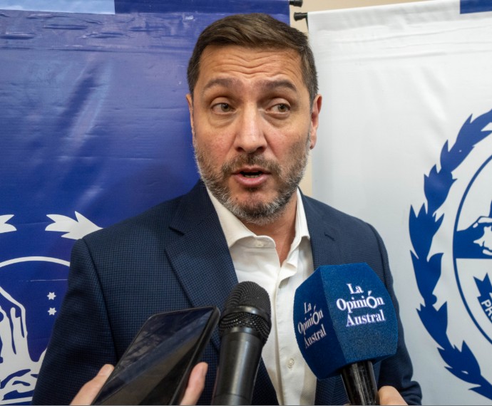  Oscar Vera, presidente de FOMICRIZ. FOTO: LEANDRO FRANCO/ LA OPINIÓN AUSTRAL