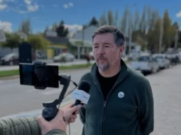 Pedro Muñoz recorrió El Calafate: “hay una preocupación central que es la cuestión laboral” Pedro Muñoz recorrió El Calafate: “hay una preocupación central que es la cuestión laboral”