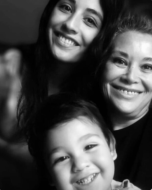  Doble femicidio y secuestro en Córdoba: buscan a un niño de cinco años tras el asesinato de su madre y abuela.