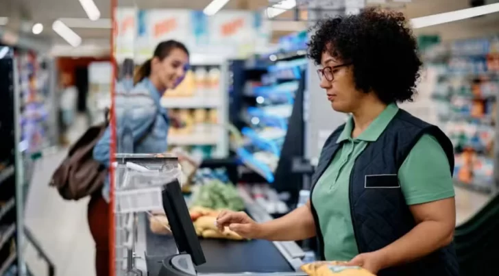 Tengo que trabajar el día de las elecciones: ¿Cómo voto y cómo justifico si no voy?