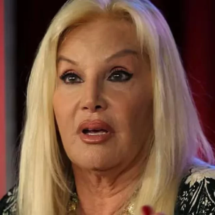 Susana Giménez viajó de urgencia a Miami y llegó en silla de ruedas: “Está operada” Susana Giménez viajó de urgencia a Miami y llegó en silla de ruedas: “Está operada”