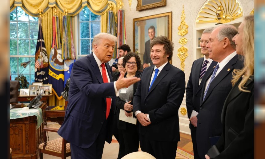  Donald Trump junto a Javier Milei.