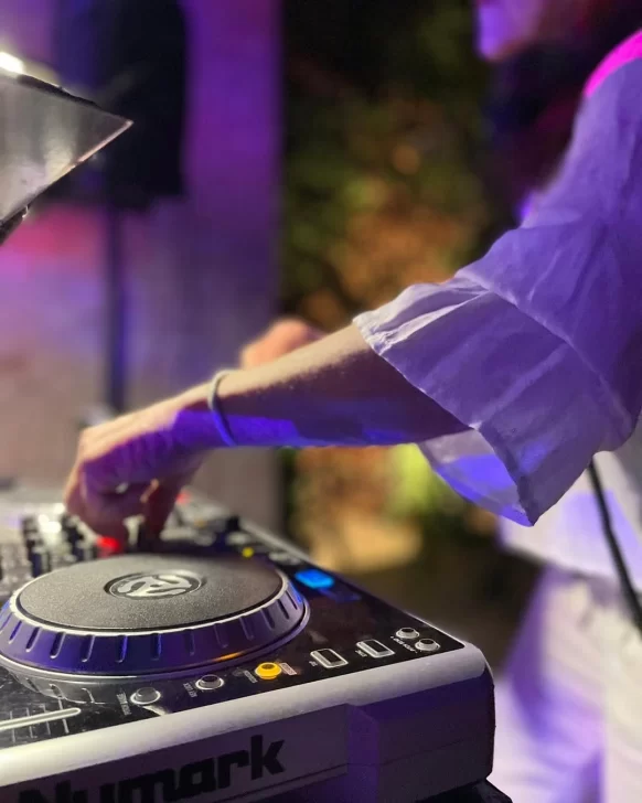 🎄-582x728 🎄-582x728