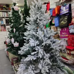 Cuánto costará armar el arbolito en Las Heras y Caleta Olivia este año