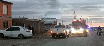 Un auto chocó contra un nicho de gas, provocó una pérdida y generó alarma en Las Heras